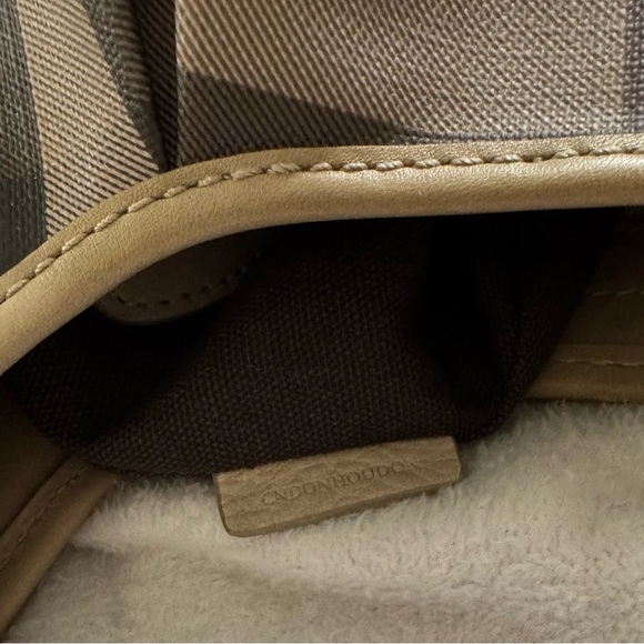 Burberry Cream and Brown Shoulder Bag with Classic‎ Plaid Design excellent cond - Picture 9 of 14